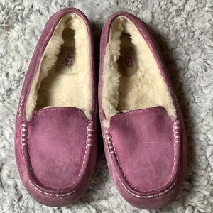 UGG AUSTRALIA PURPLE MOCCASIN W8